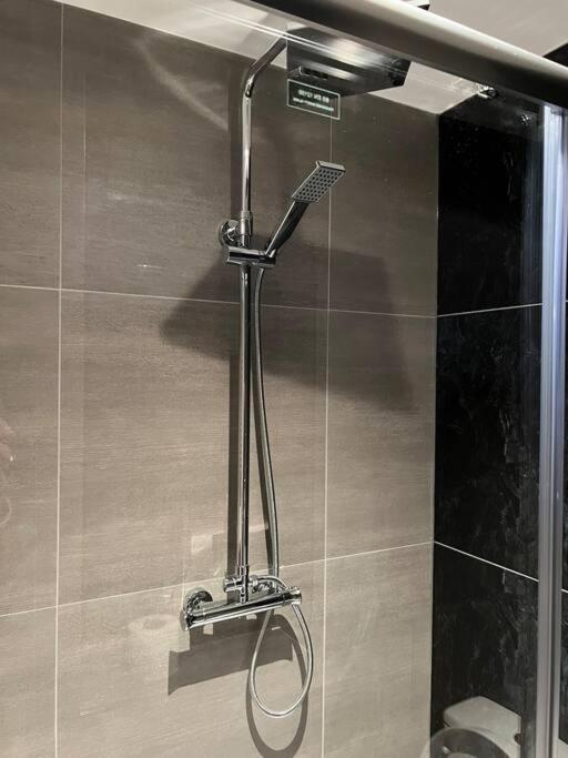 010- Lovely One Bedroom In Ealing F6 Εξωτερικό φωτογραφία