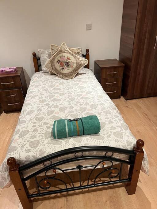 010- Lovely One Bedroom In Ealing F6 Εξωτερικό φωτογραφία
