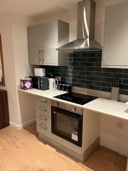 010- Lovely One Bedroom In Ealing F6 Εξωτερικό φωτογραφία